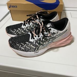 ASICS Sneakers